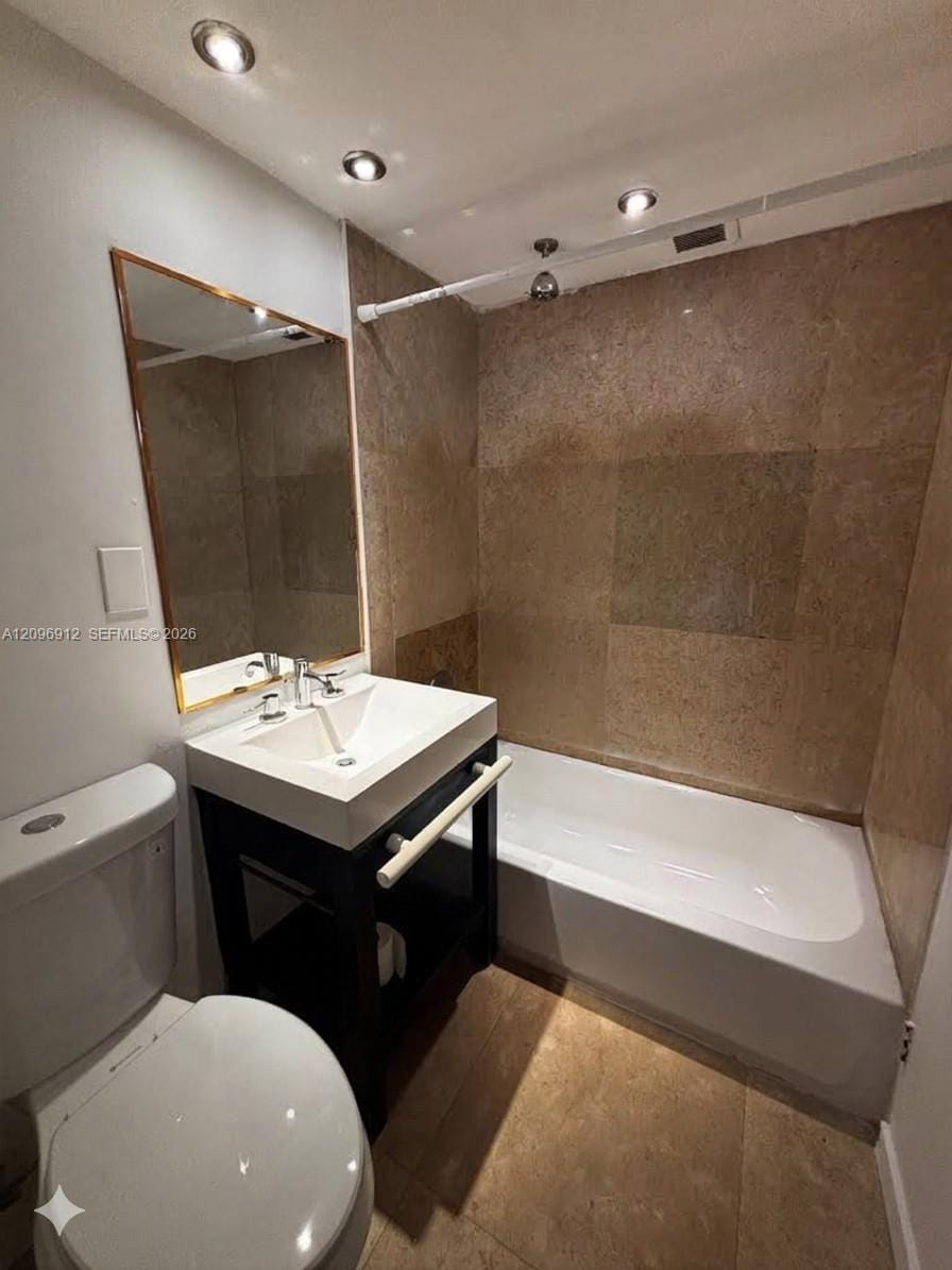7545 E Treasure Drive 8F, North Bay Village, FL 33141 photo 6