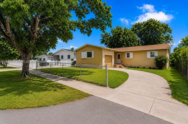 3031 NW 69th Terrace, Miami, FL 33147