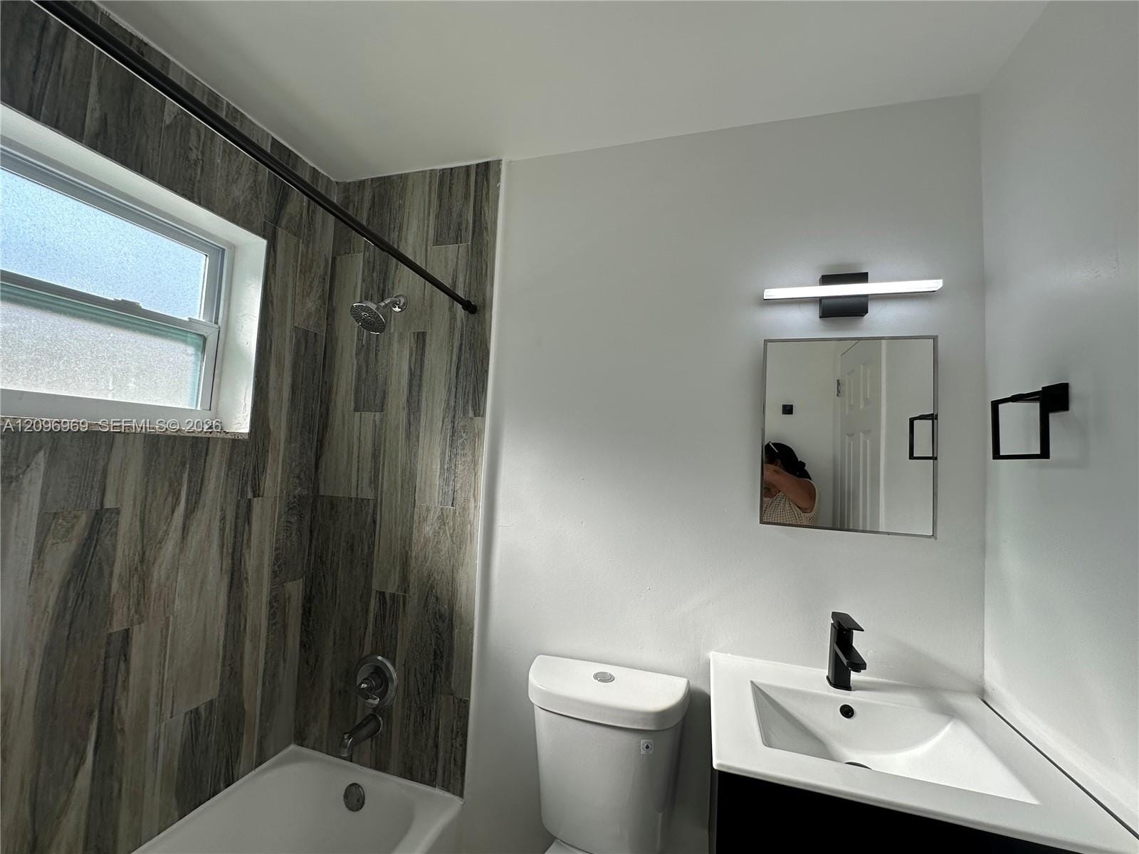 510 NE 4th Avenue 510, Hallandale Beach, FL 33009 photo 16