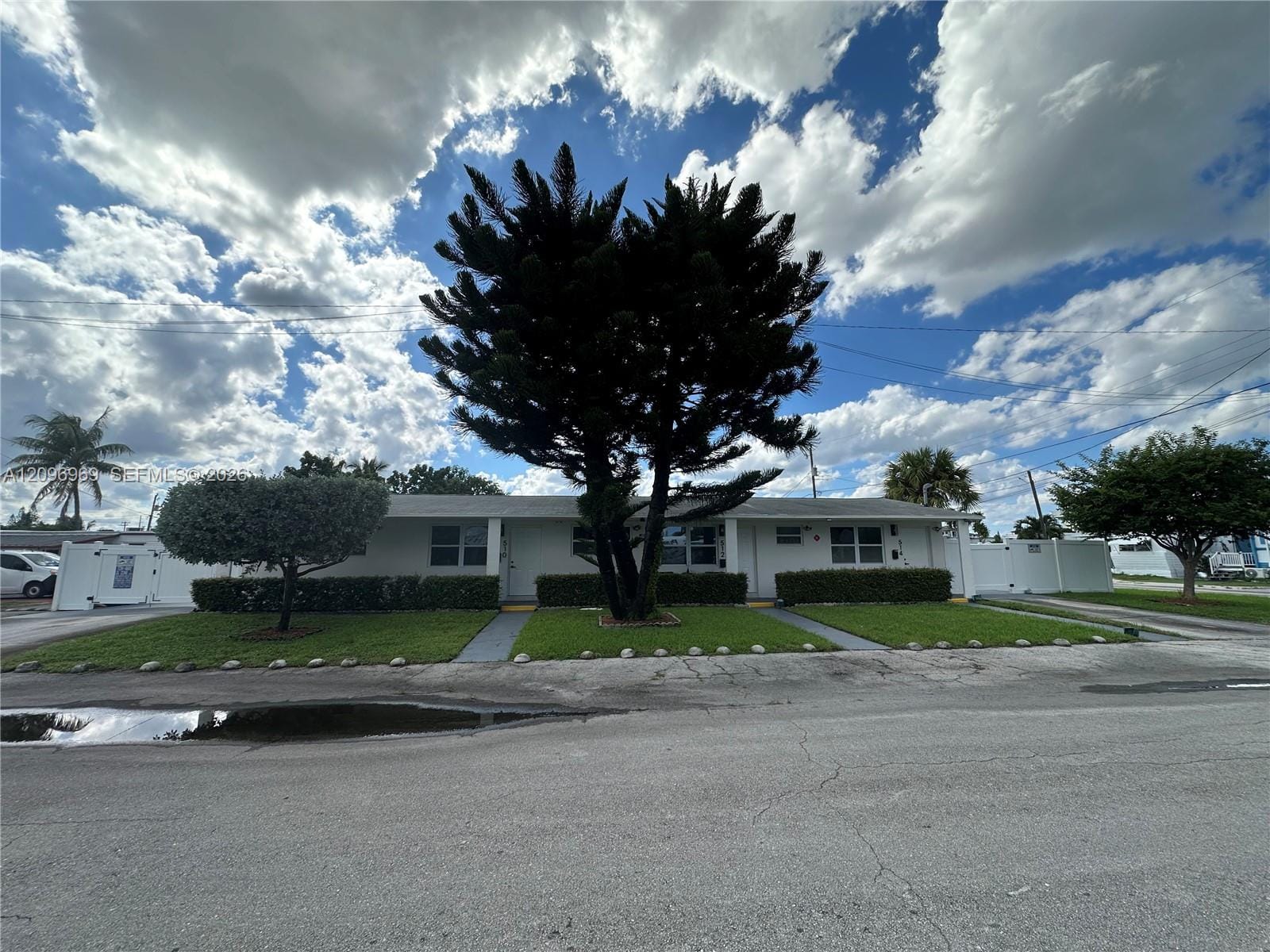 510 NE 4th Avenue 510, Hallandale Beach, FL 33009 photo 29