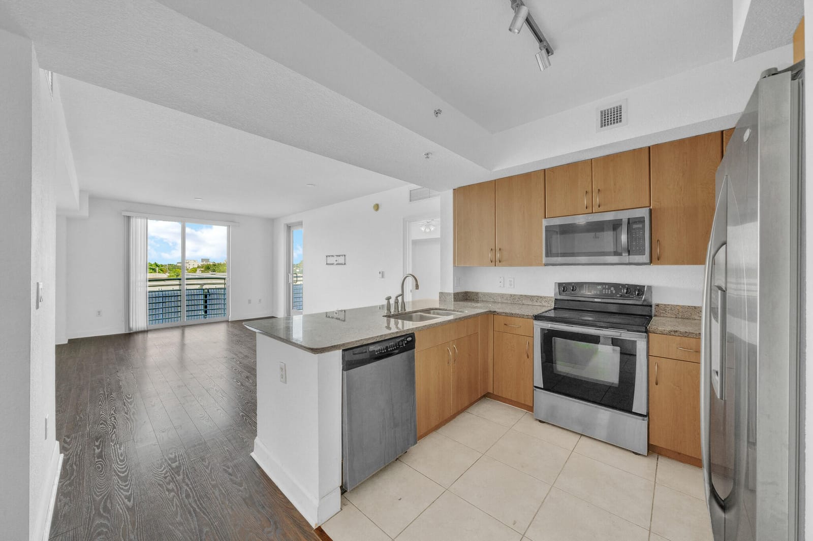 1830 Radius Drive 307 — photo 7