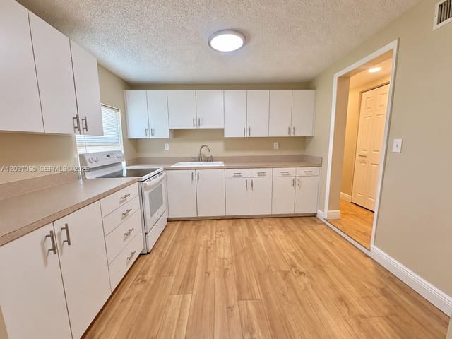 460 N Deerfield Avenue 0, Deerfield Beach, FL 33441
