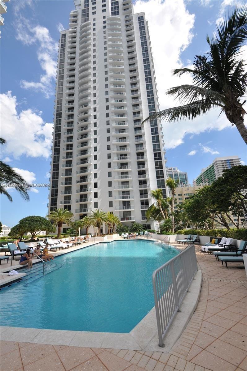 1060 Brickell Avenue 3111, Miami, FL 33131 photo 14