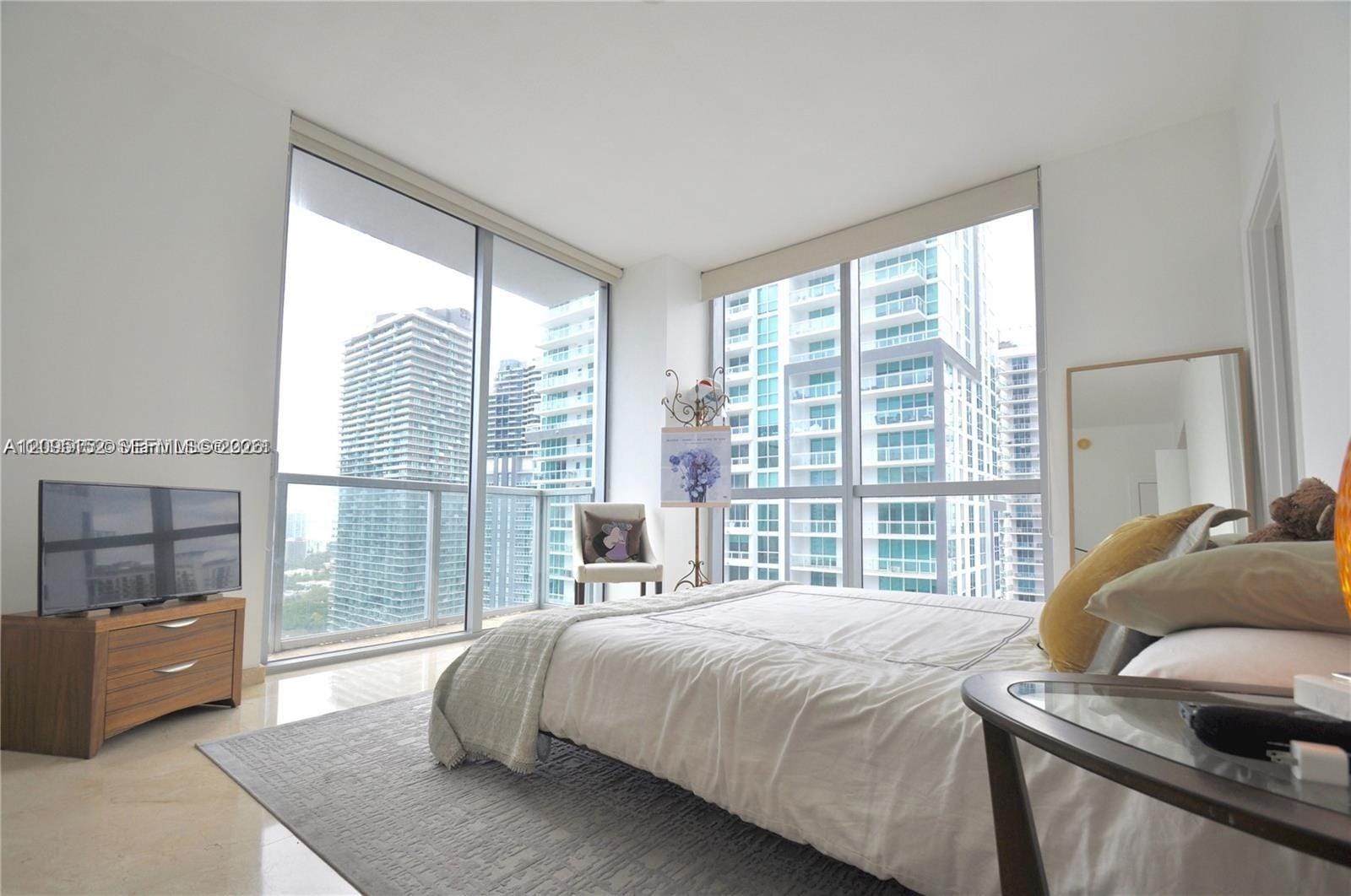 1060 Brickell Avenue 3111 — photo 7