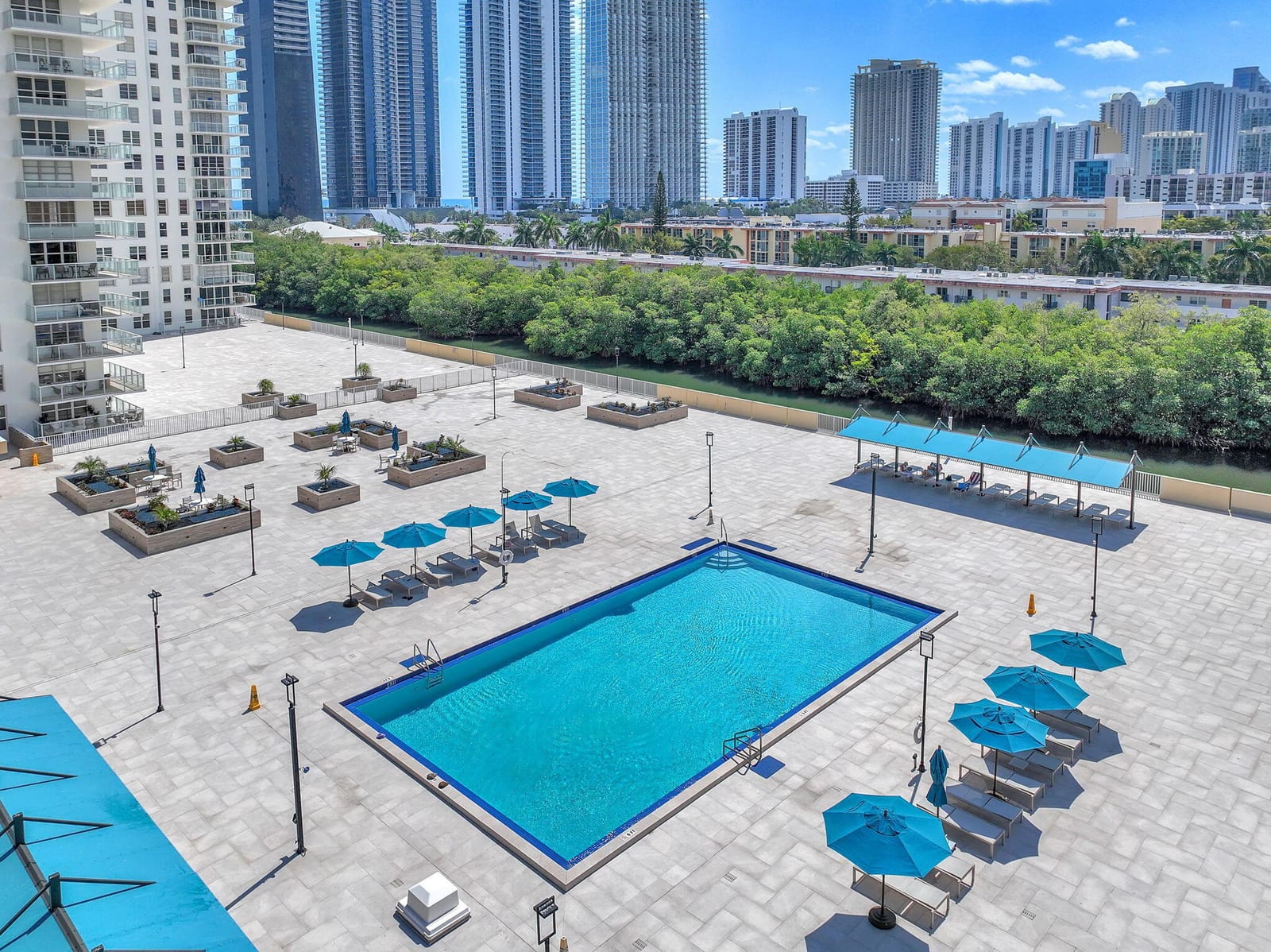 230 174th Street Apt 417, Sunny Isles Beach, FL 33160 photo 25