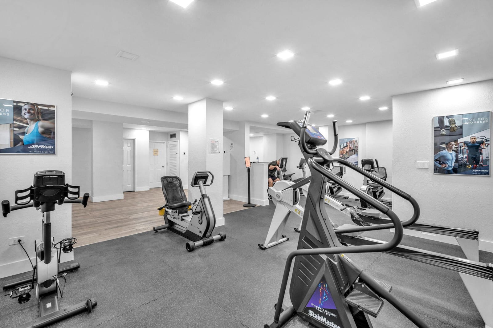 230 174th Street Apt 417, Sunny Isles Beach, FL 33160 photo 26