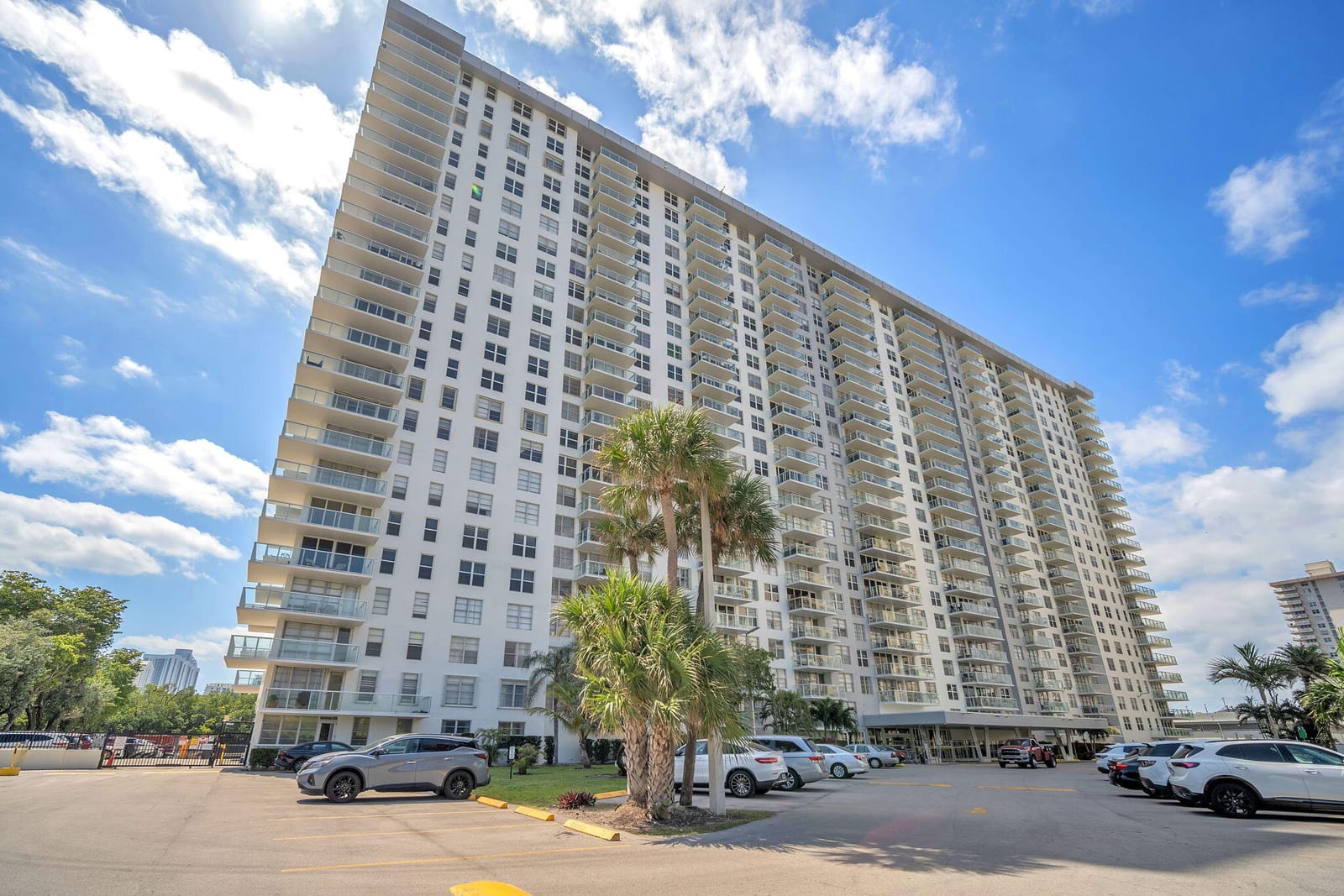 230 174th Street Apt 417, Sunny Isles Beach, FL 33160 photo 30