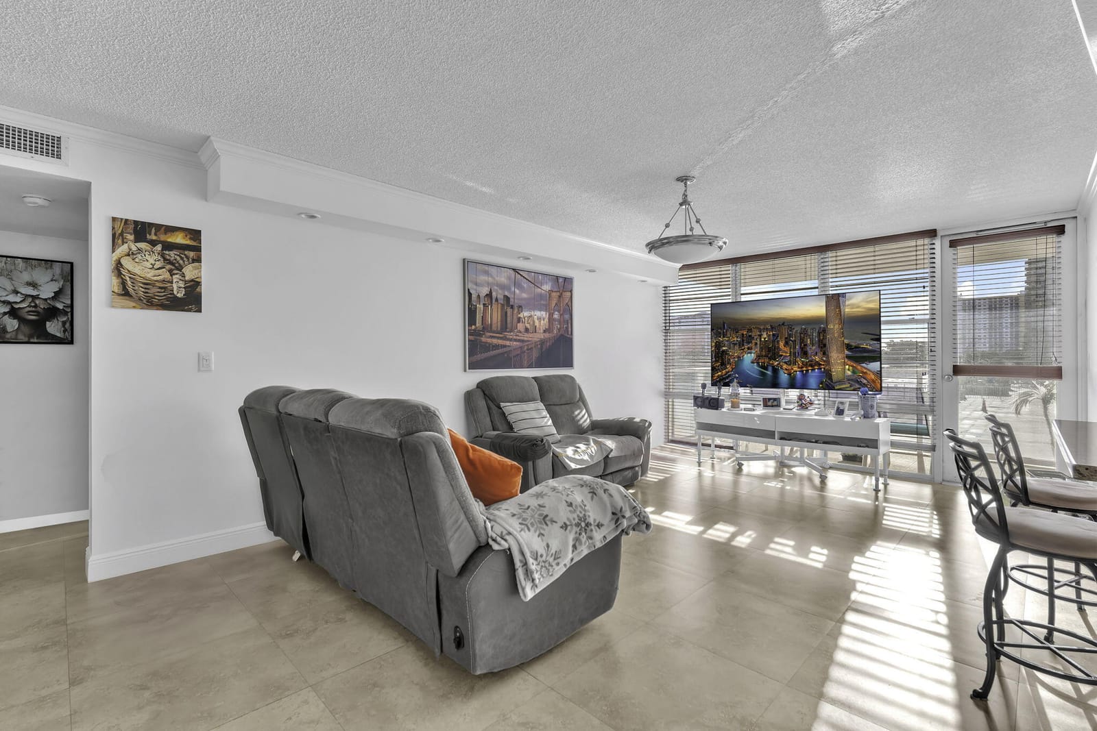 230 174th Street Apt 417, Sunny Isles Beach, FL 33160 photo 4