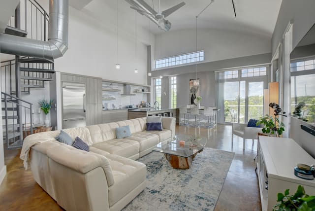 185 NE 4TH Avenue 301, Delray Beach, FL 33483