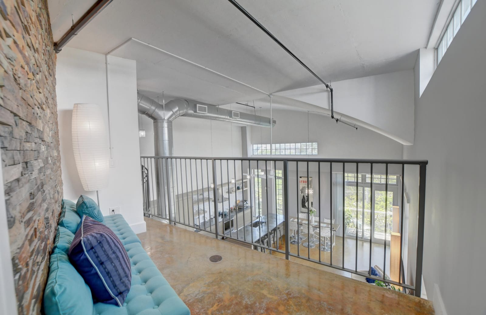 185 NE 4TH Avenue 301 — photo 11
