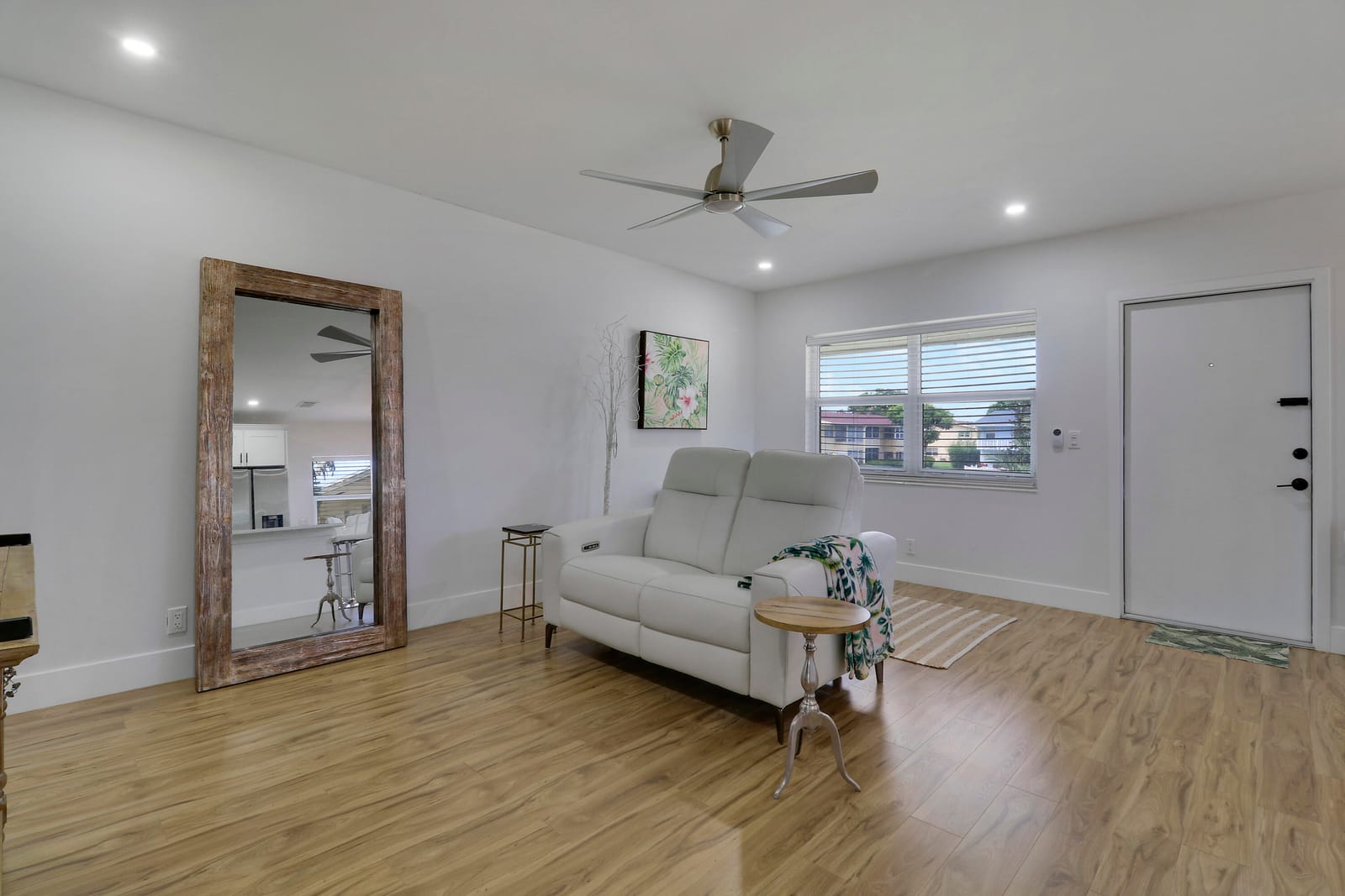 112 Salisbury E — photo 11