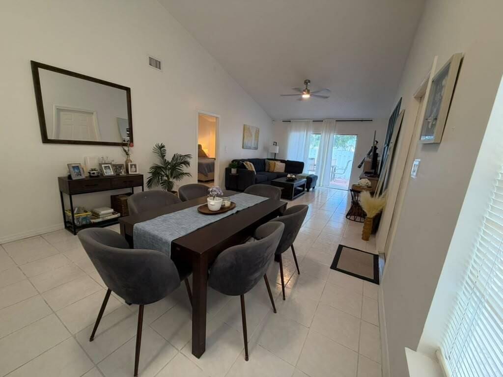 1437 Royal Forest Court — photo 11