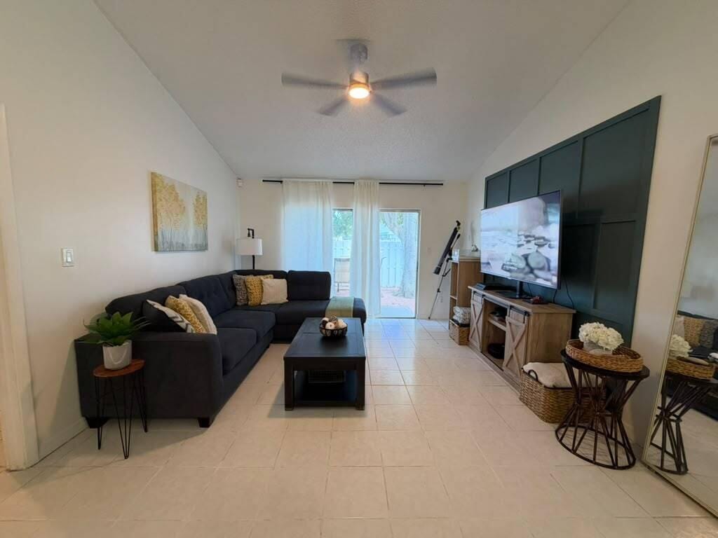 1437 Royal Forest Court, West Palm Beach, FL 33406 photo 17