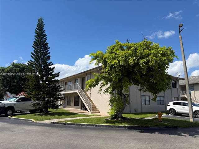 15324 SW 72nd Street 12-12, Miami, FL 33193