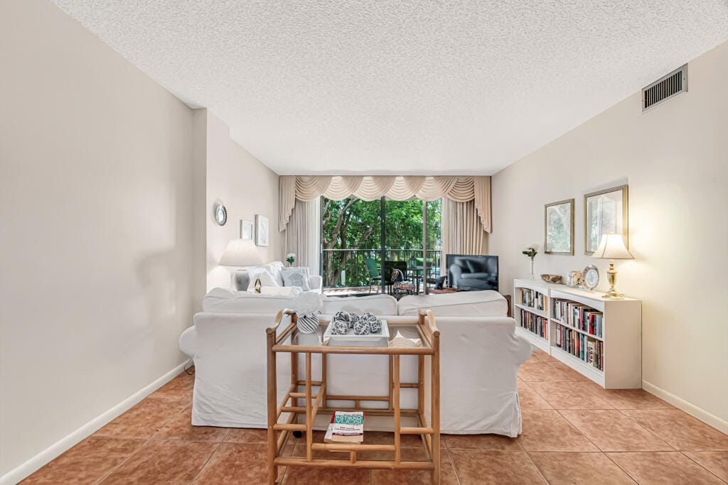 890 N FEDERAL Highway 307, Lantana, FL 33462 photo 13