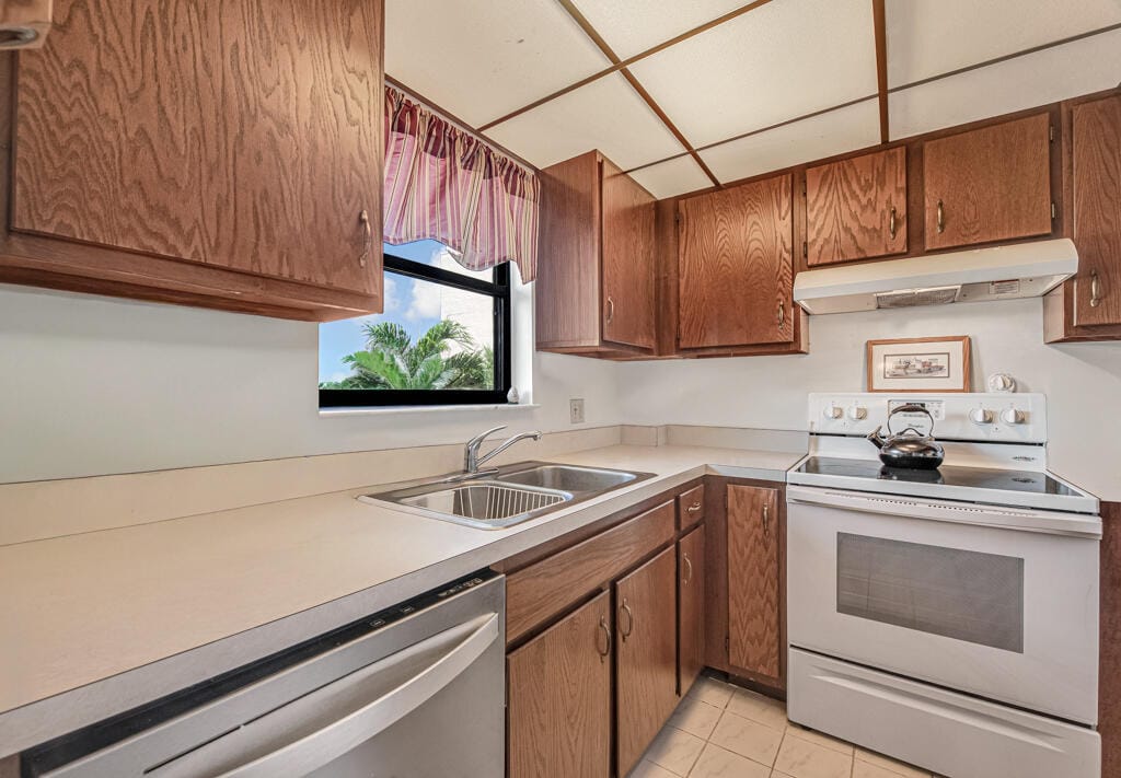 890 N FEDERAL Highway 307, Lantana, FL 33462 photo 23