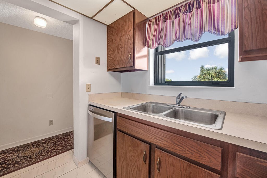 890 N FEDERAL Highway 307, Lantana, FL 33462 photo 27