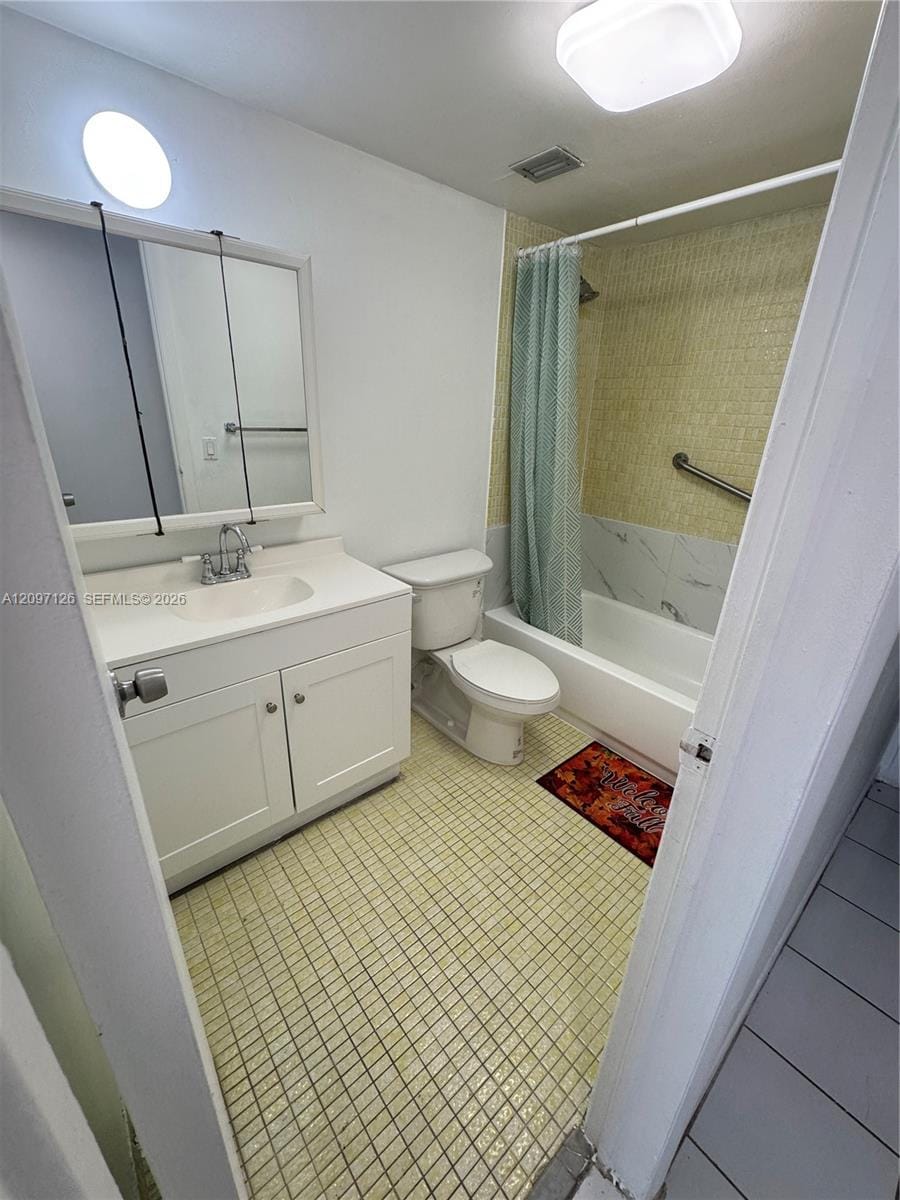 1470 NE 125th Terrace 205, North Miami, FL 33161 photo 13
