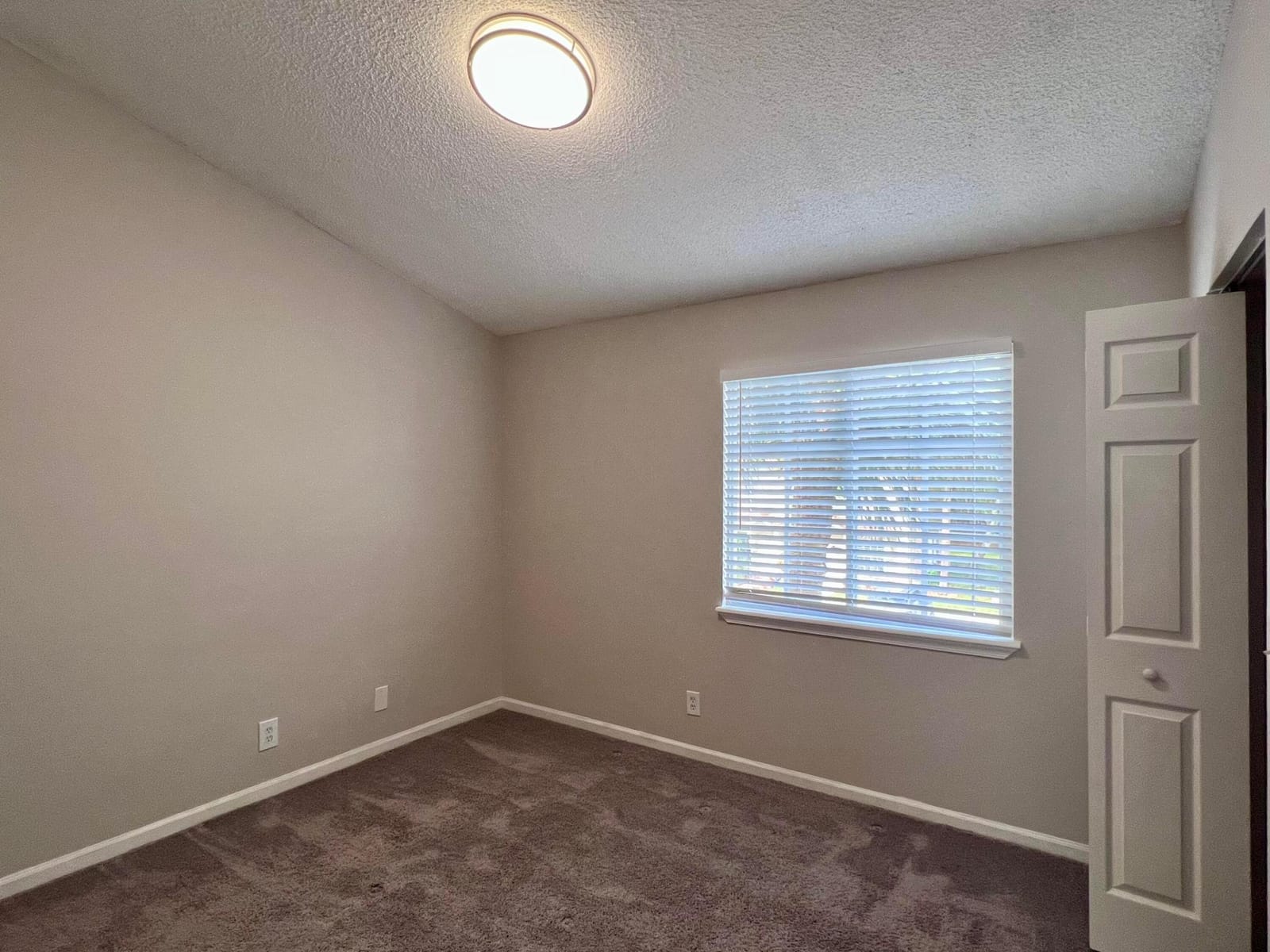 6952 CROOKED FENCE Drive — photo 8