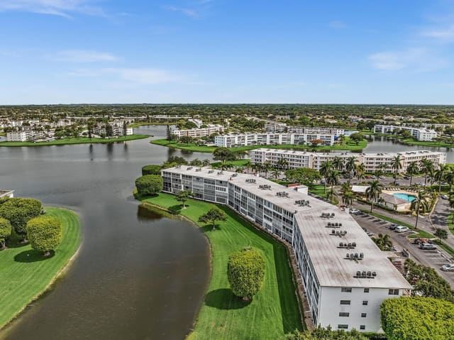 3076 Cornwall D, Boca Raton, FL 33434