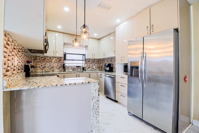 219 NE 6th Avenue, Boynton Beach, FL 33435