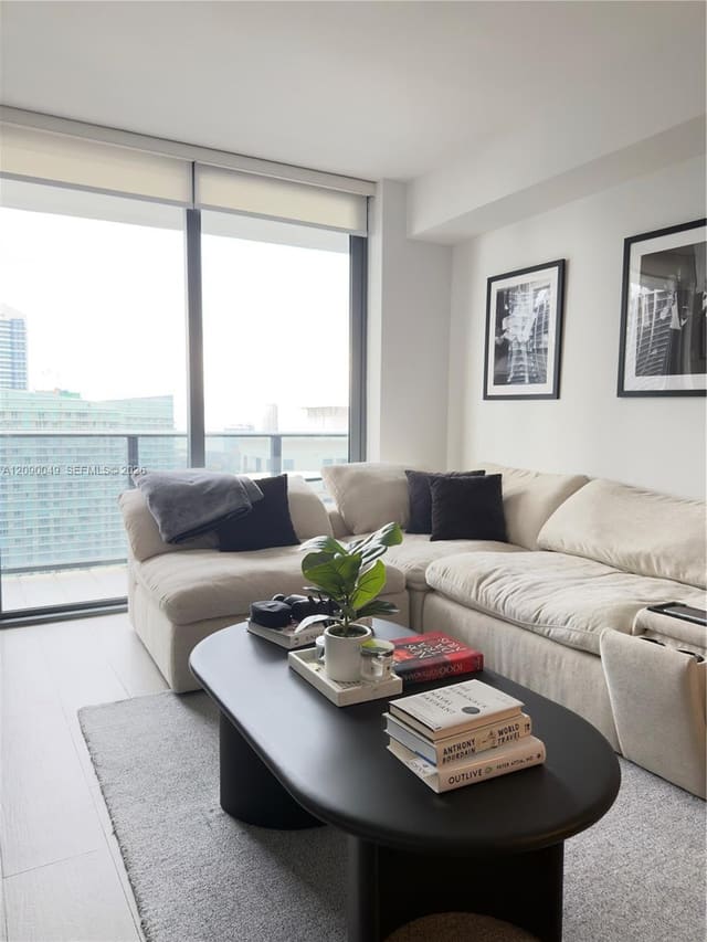 55 SW 9th Street 3505, Miami, FL 33130