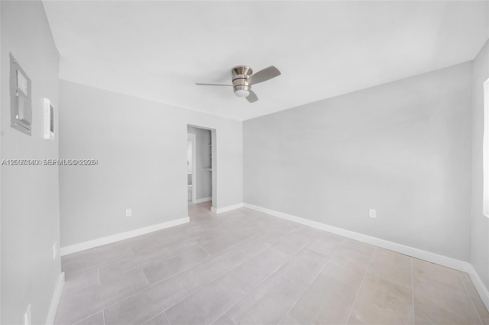 1140 NW 1st Place 2 — photo 5
