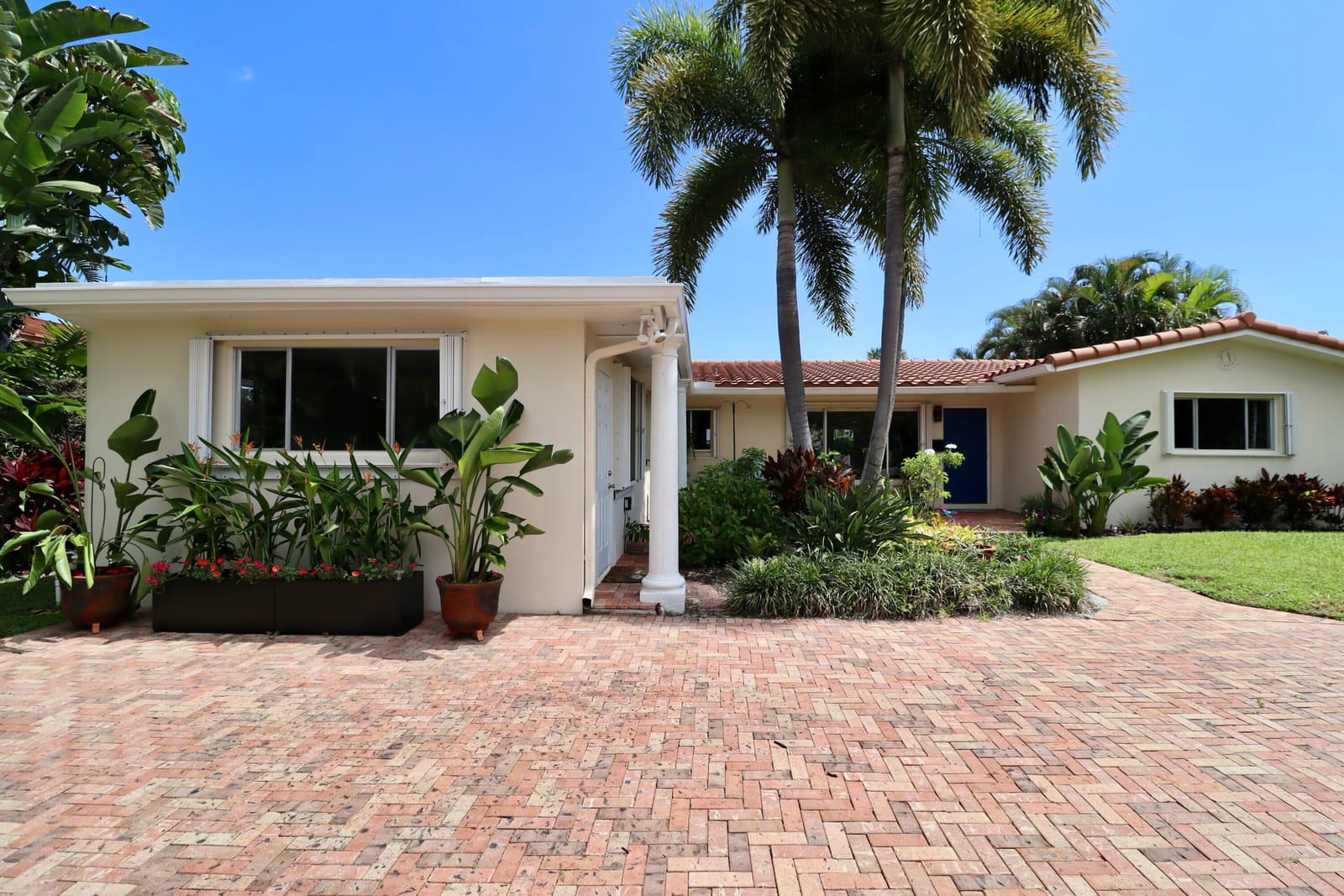 2208 NE 19TH Avenue, Wilton Manors, FL 33305 photo 3