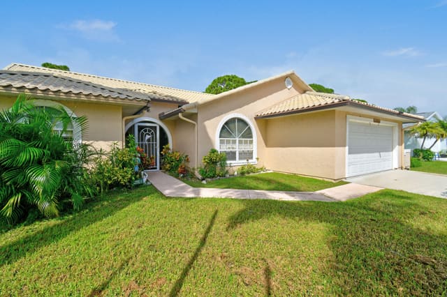 1758 SE DUMA Terrace, Port St. Lucie, FL 34952