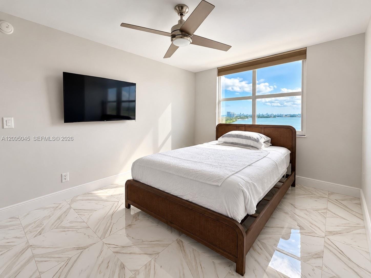 300 Bayview Drive 2014 — photo 11