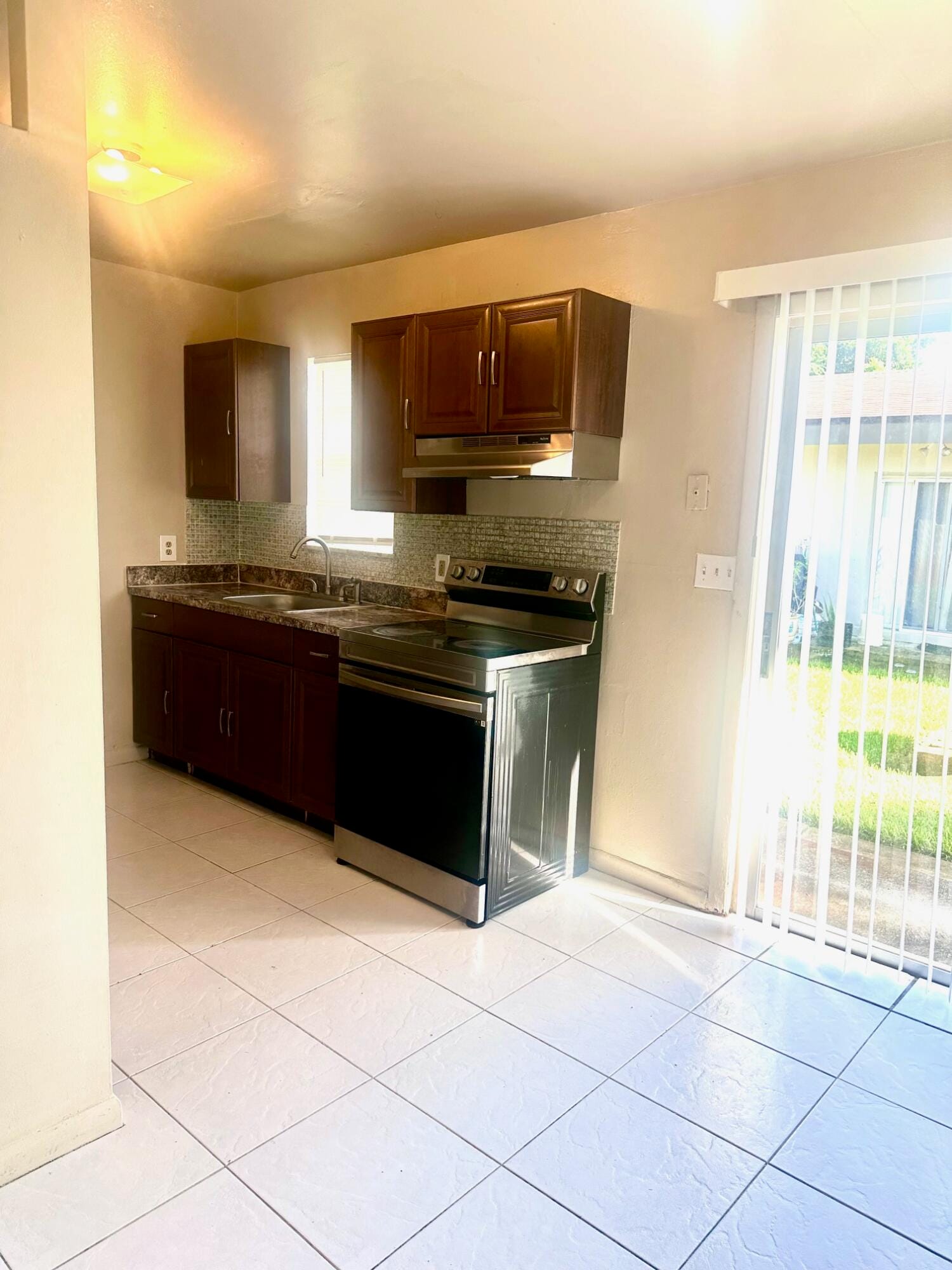 9326 Sunrise Drive 9334 — photo 11