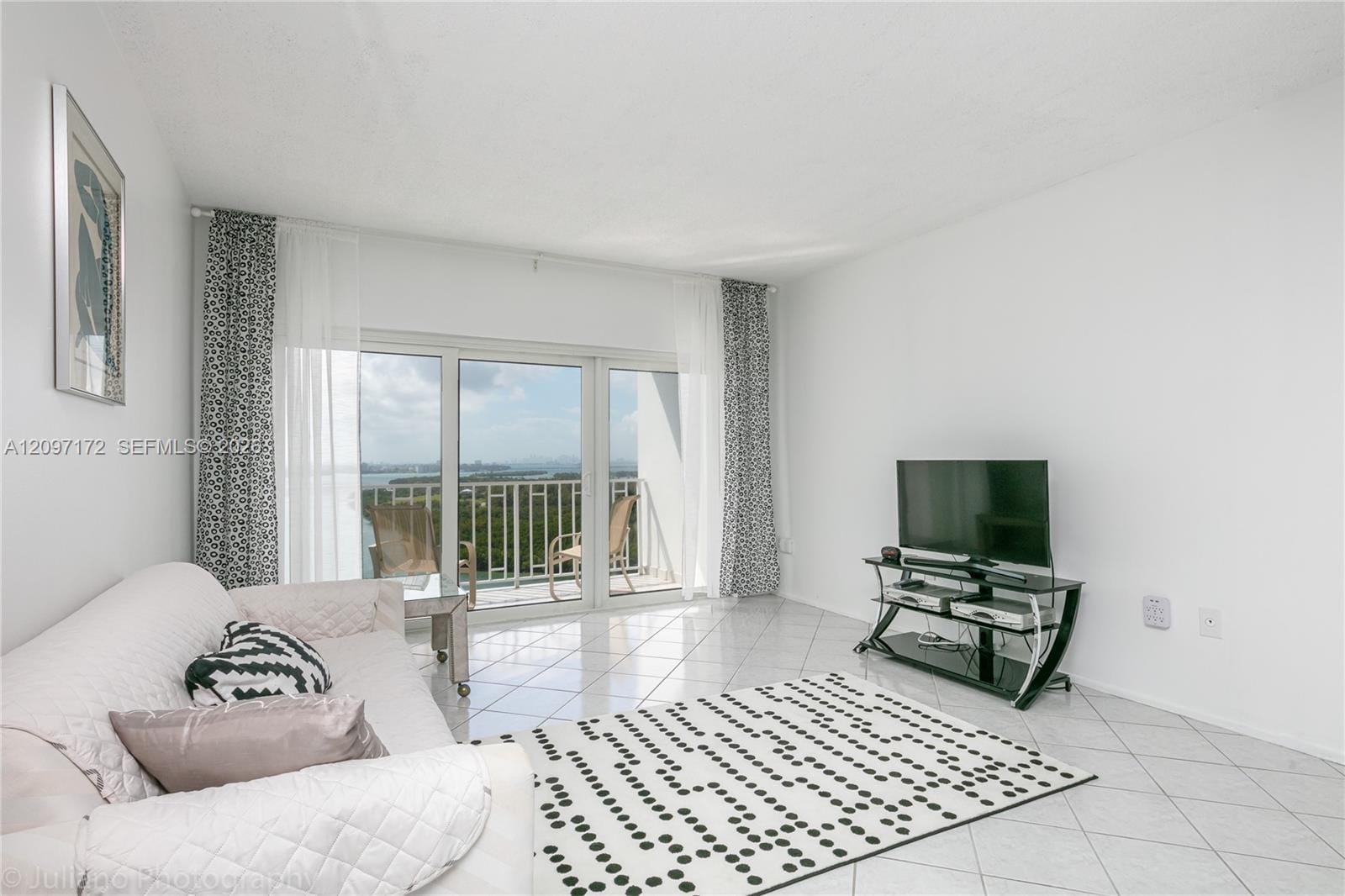 500 Bayview Drive 1818, Sunny Isles Beach, FL 33160 photo 8