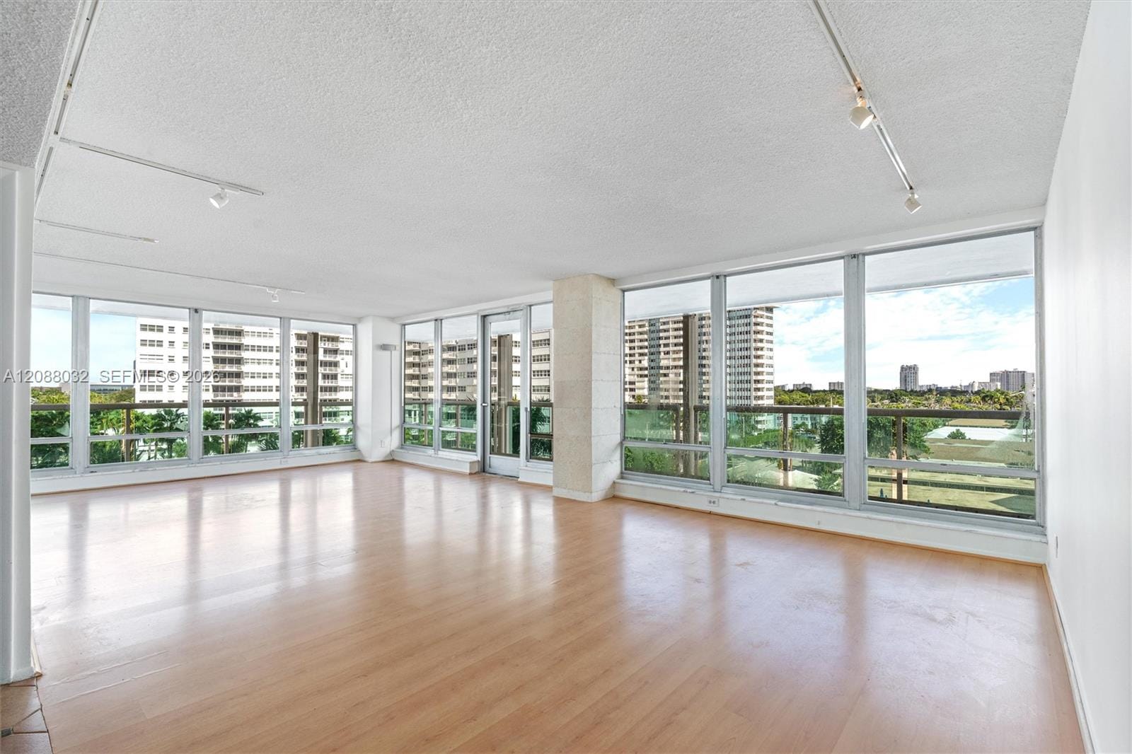 2100 S Ocean Lane 401 — photo 6