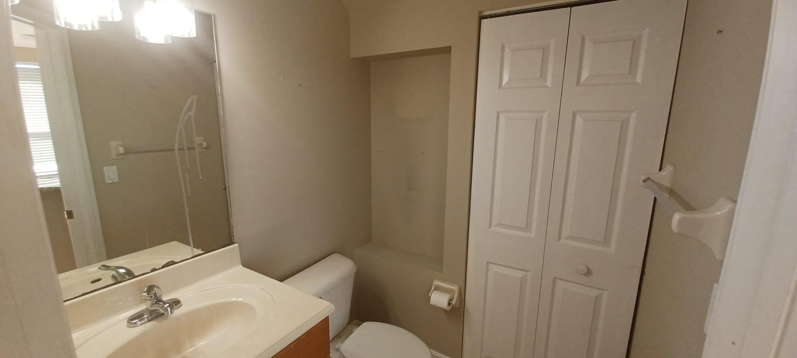 4715 SW 164TH Avenue 4715 — photo 8
