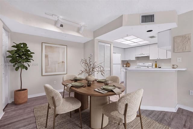 2005 SE 10th Avenue 407, Fort Lauderdale, FL 33316