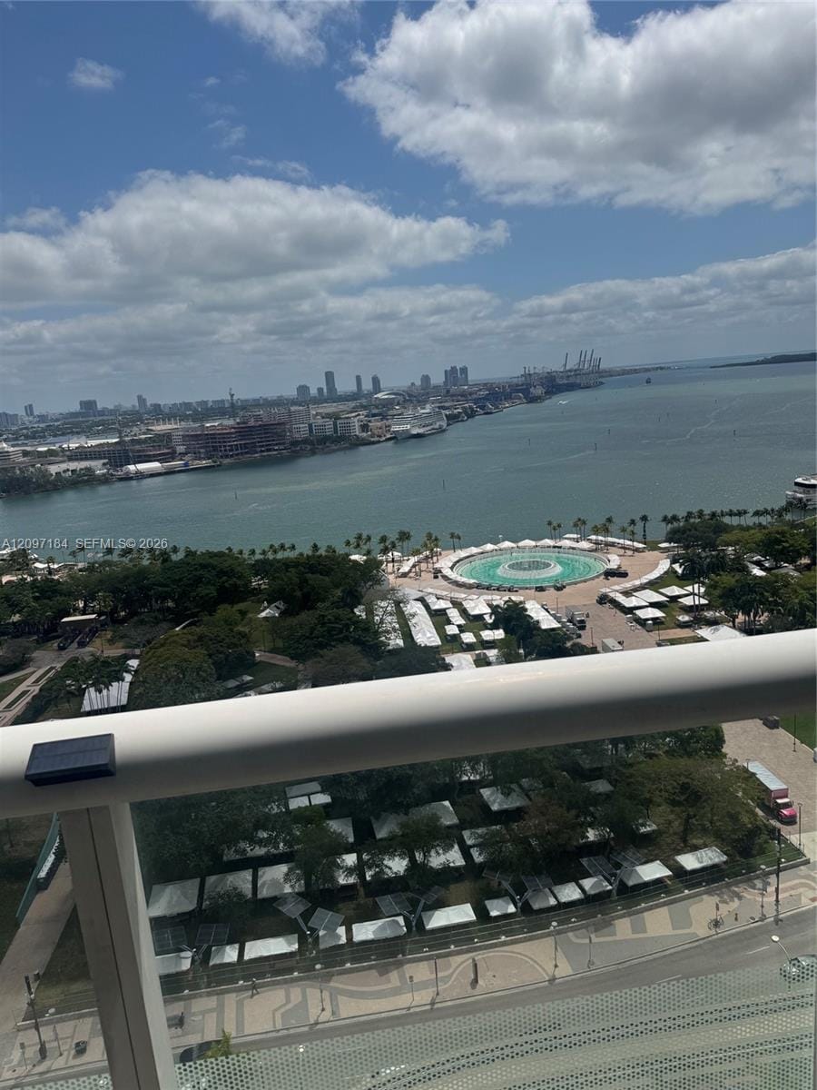 50 Biscayne Boulevard 2906 — photo 2