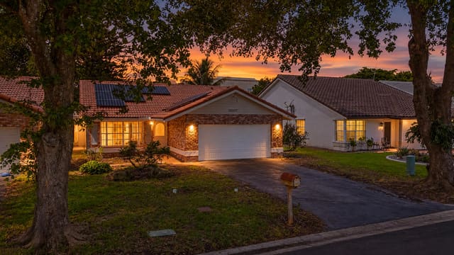 2872 NW 95th Avenue, Coral Springs, FL 33065