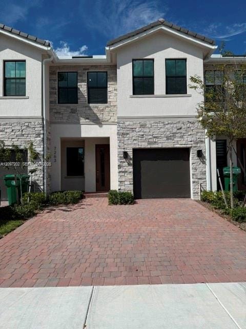 7263 SW 46 Street, Davie, FL 33314