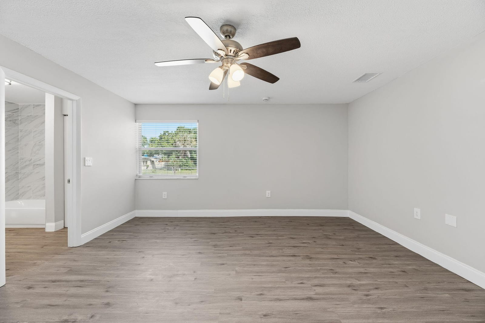 207 BAYBERRY Drive, Lake Park, FL 33403 photo 17