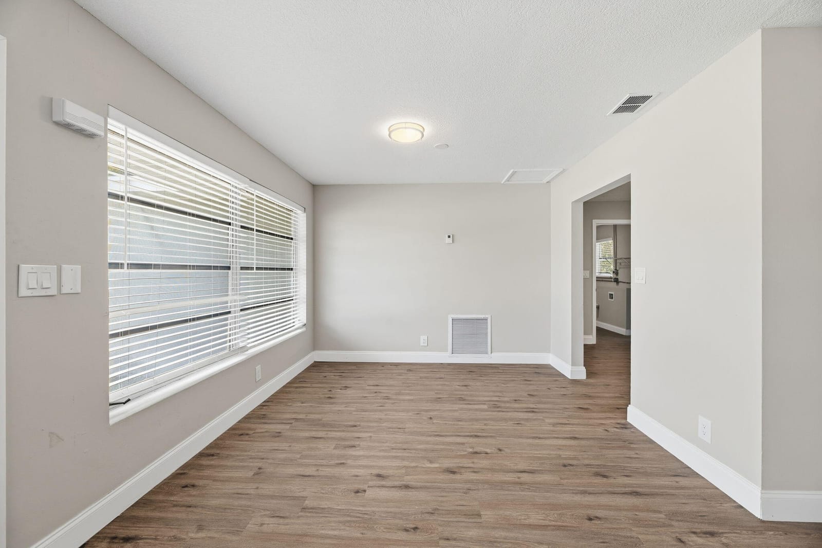 207 BAYBERRY Drive, Lake Park, FL 33403 photo 9