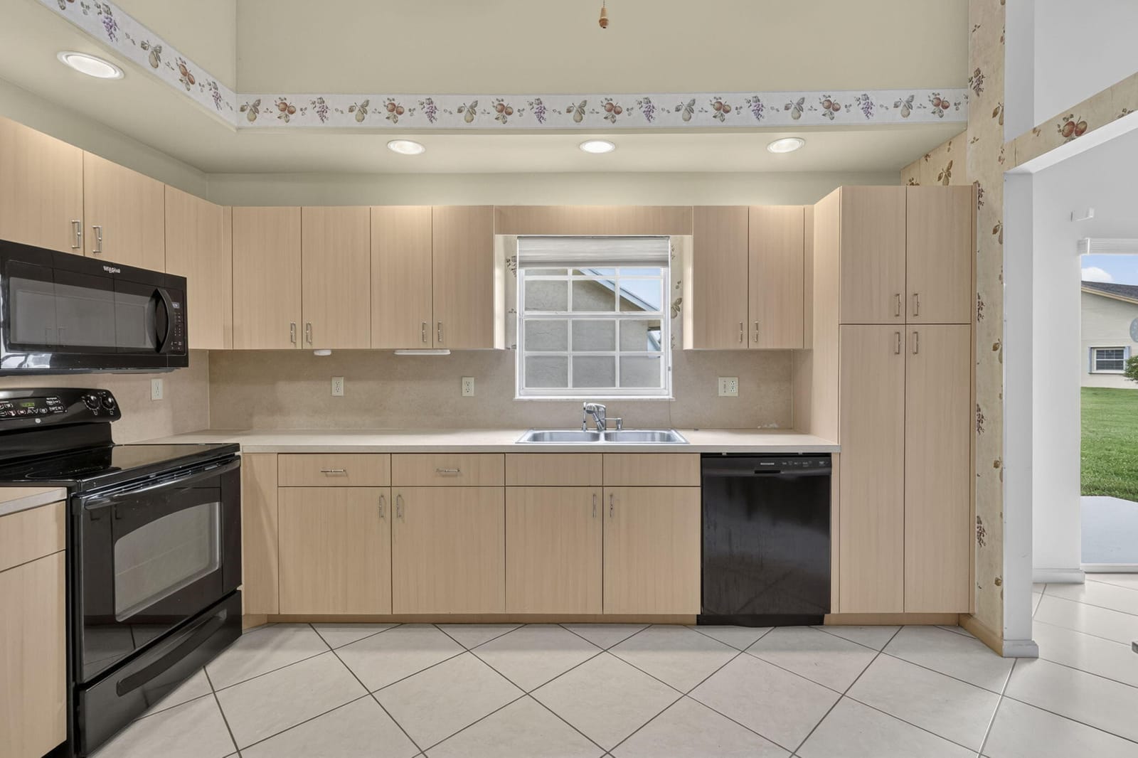 3914 Dafilee Circle, West Palm Beach, FL 33417 photo 7
