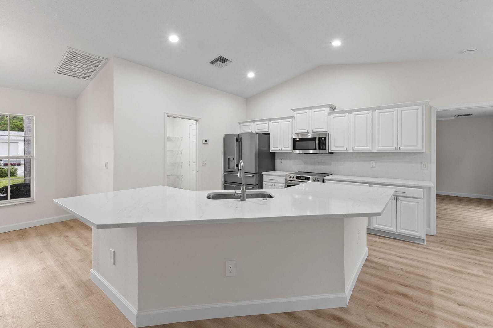 7508 Paso Robles Boulevard, Fort Pierce, FL 34951 photo 7