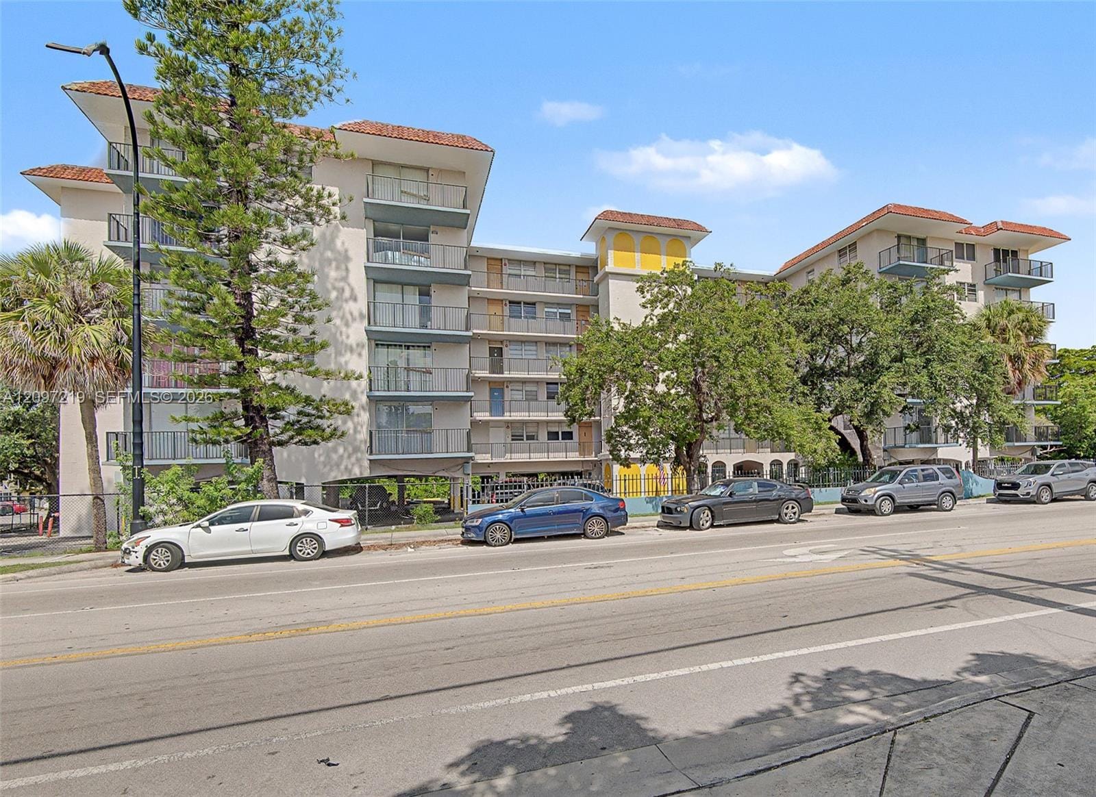 12590 NE 16th Avenue 402, North Miami, FL 33161 photo 1