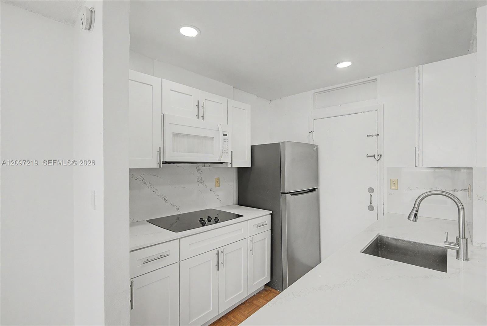 12590 NE 16th Avenue 402, North Miami, FL 33161 photo 3
