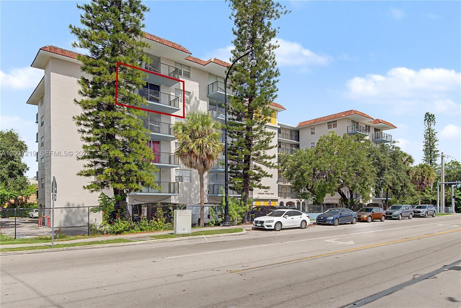12590 NE 16th Avenue 402, North Miami, FL 33161 photo 6