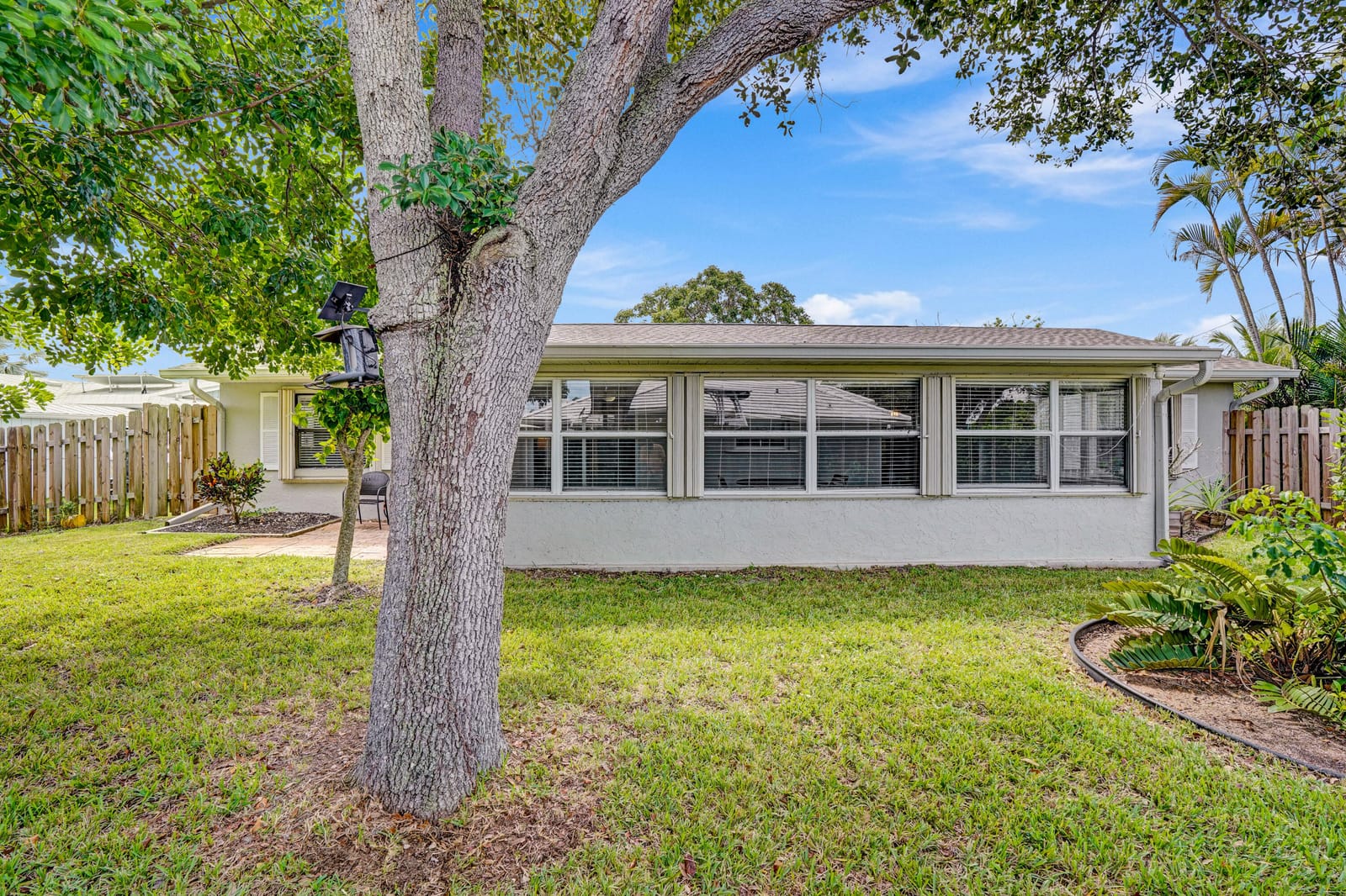 1902 EUCALYPTUS Avenue, Hutchinson Island, FL 34949 photo 5