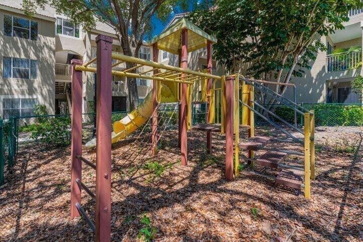 1760 NE Palm Cove Boulevard 306, Delray Beach, FL 33445 photo 17