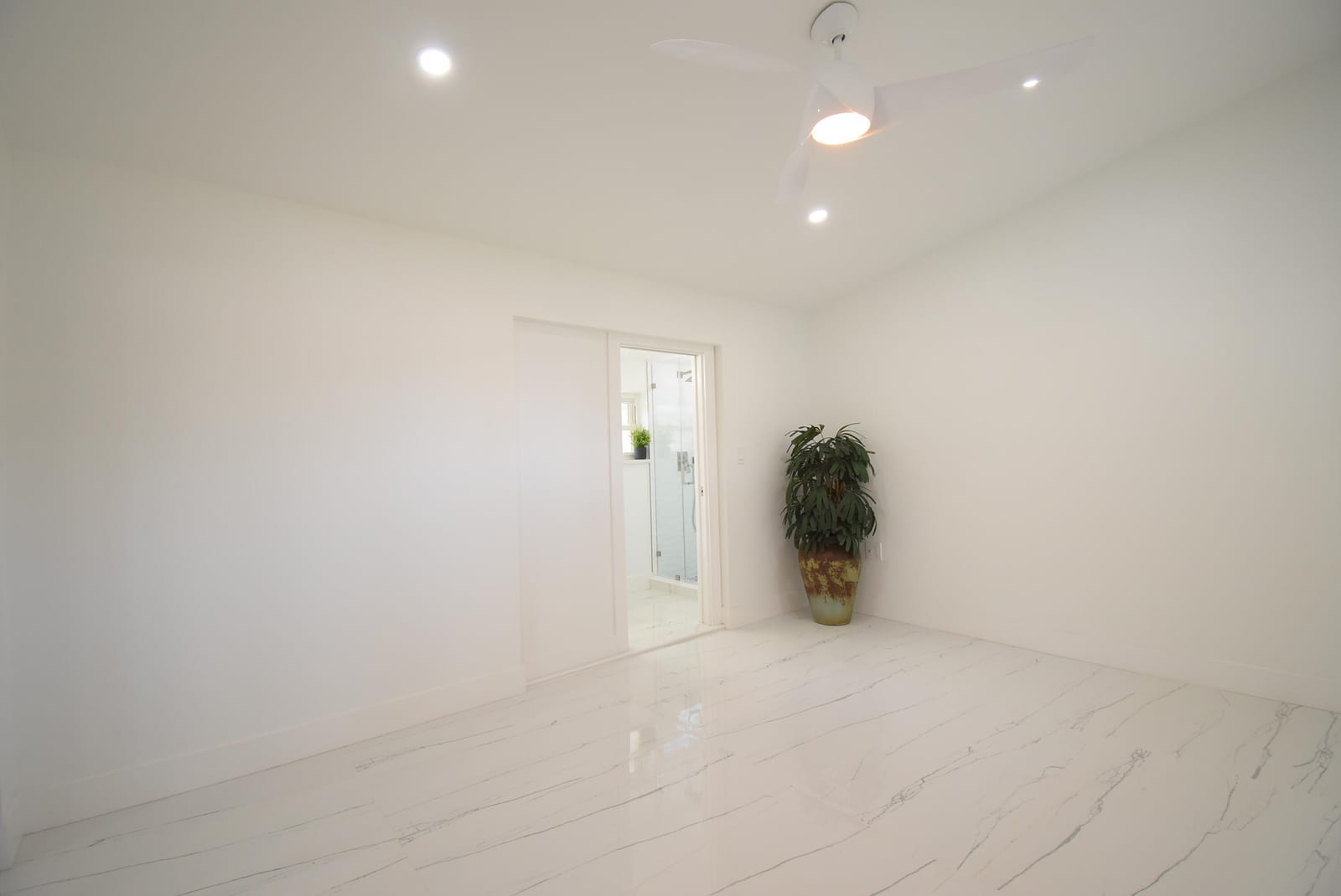 3541 NW 37th Avenue, Lauderdale Lakes, FL 33309 photo 11