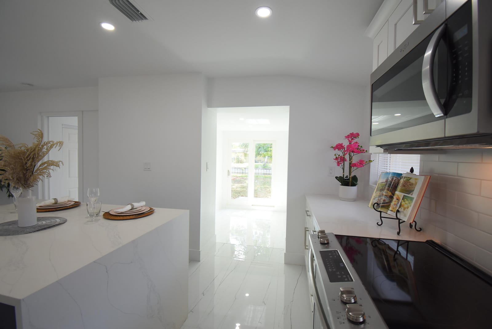 3541 NW 37th Avenue, Lauderdale Lakes, FL 33309 photo 8