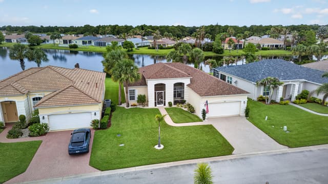 512 SW Lake Manatee Way, Port St. Lucie, FL 34986